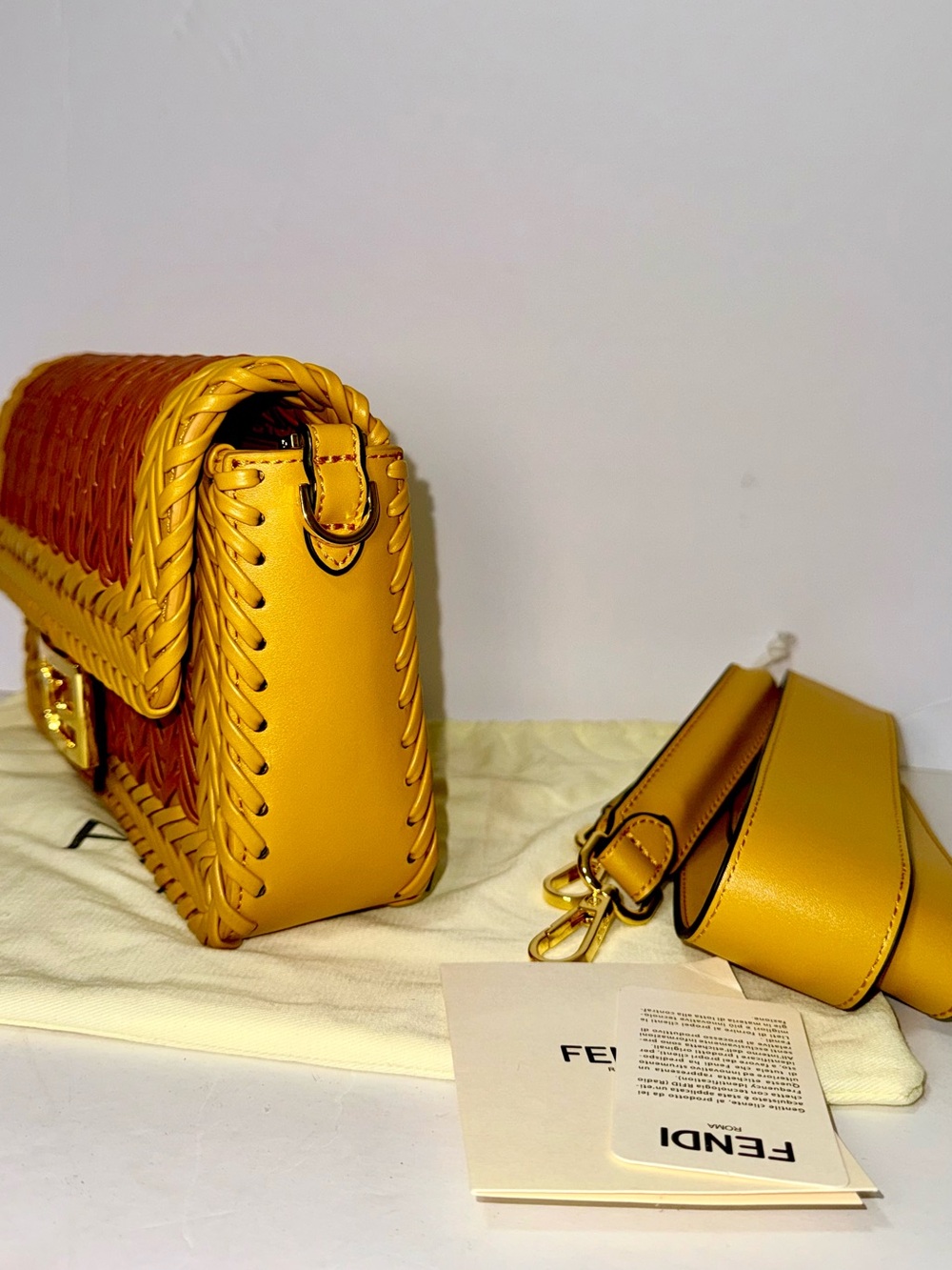 Nwt FENDI Rare interlace Baguette Woven leather Bag Authentic - Picture 4 of 11